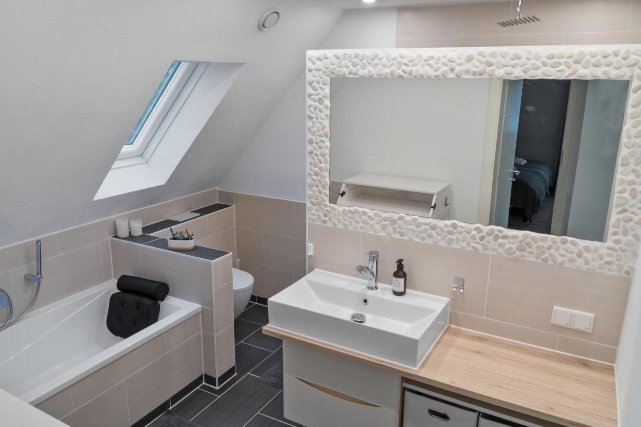 Modernes 3-Zimmer Loft Mit Balkon Hennesee 5 Min Eslohe Ngoại thất bức ảnh